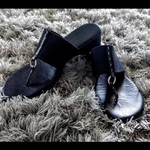 Comfy black thong mule wedge sandals